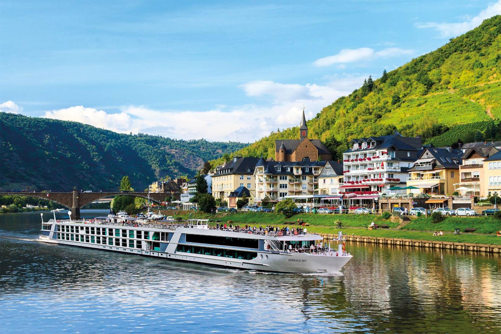 Exterior view of Emerald Sky cruising the Moselle